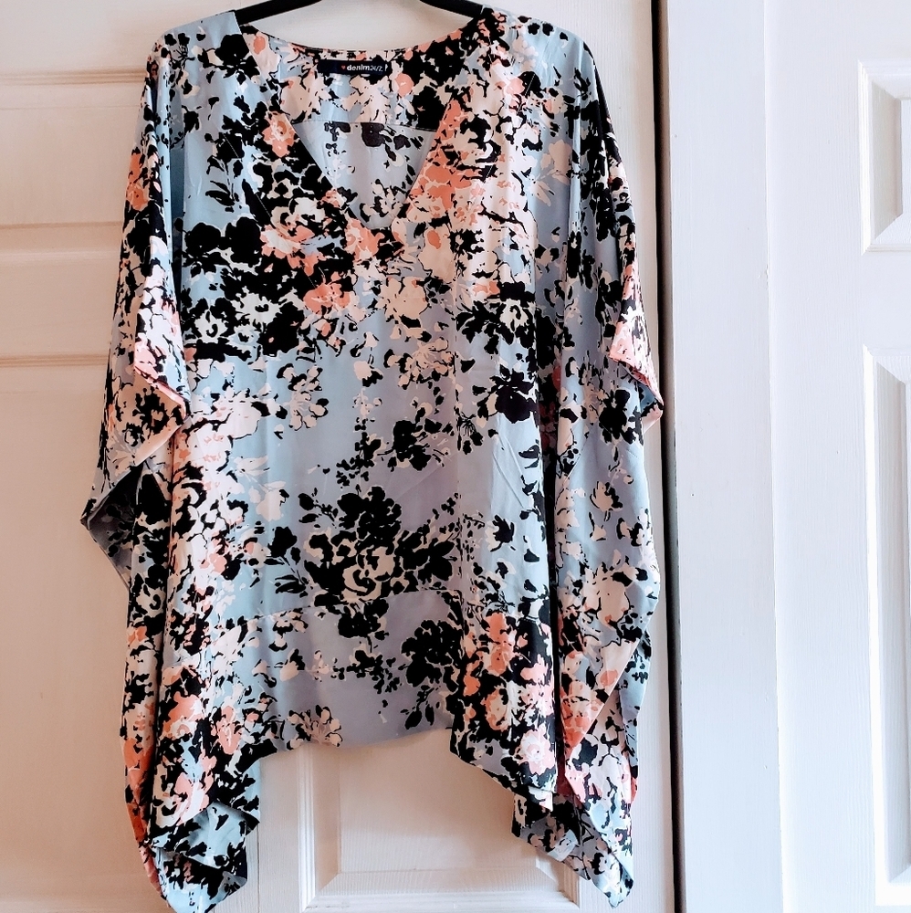 Ladies Caftan Style Top